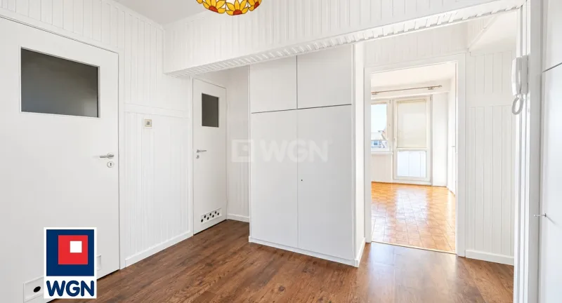Mieszkanie na  sprzedaż Inowrocław - OKAZJA- Przestronne 3 Pokojowe mieszkanie 61m2 z balkonem, które zostało właśnie odświeżone- Al. Niepodległośic 26